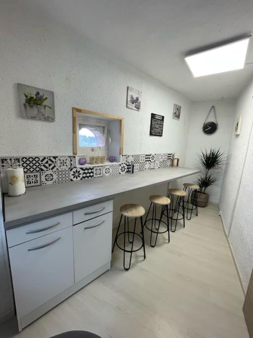 Appartement chaleureux avec piscine chauffée Mauleon Extérieur photo